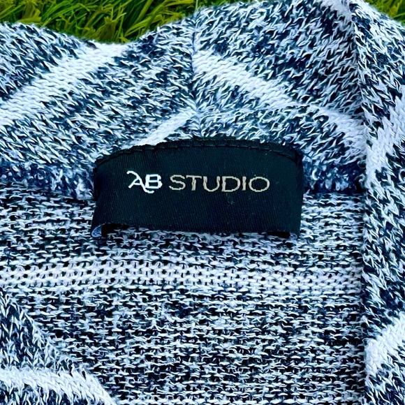 AB Studio Womens Gray Striped Asymmetrical Hem Cardigan Sweater Size L - Picture 4 of 6